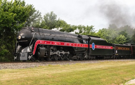 Steam locomotive No. 611