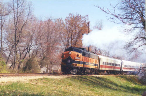 [Indian Head Central #1114 rounds a curve.]