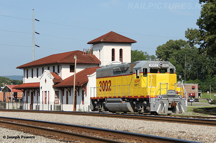 WP GP40 3519 as SQVR 3002 YG RF