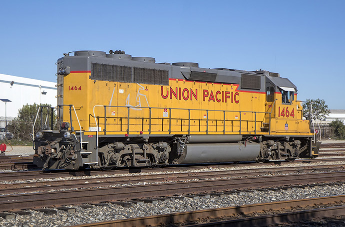 WP GP40 3535 as UP 1464 YG RR