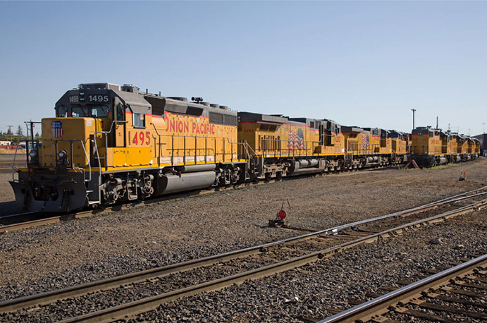 WP GP40 3544 as UP 1495 YG LF