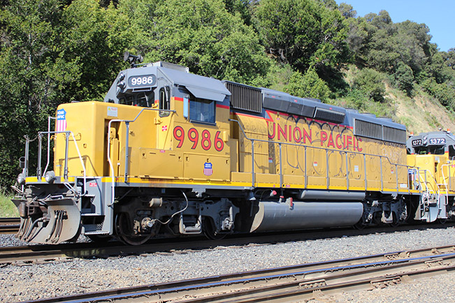 WP GP40-2 3554 as UP 9986 YG LS