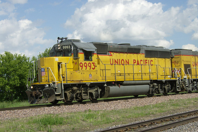 WP GP40-2 3559 as UP 9993 YG LS