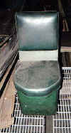 The right hand seat.jpg (24239 bytes)