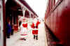 11-25-00 SANTA CLAUS TRAIN.jpg (55198 bytes)