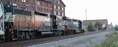EMD GP38-2