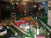 047.jpg (87875 bytes)