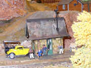 chic25.jpg (121623 bytes)