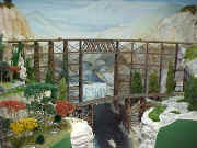 027.jpg (87980 bytes)