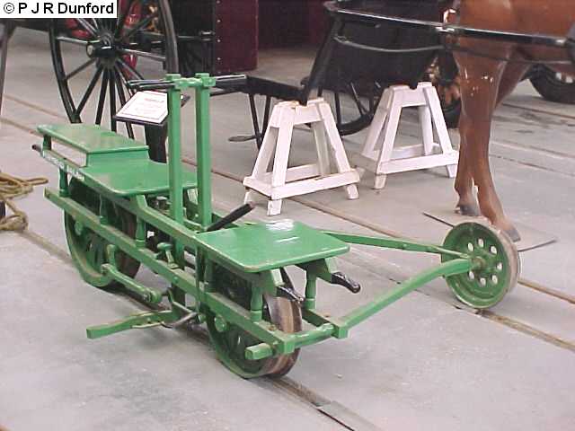 Three wheeled hand jigger