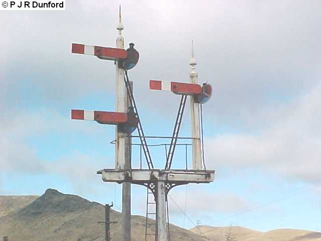 Triple home signal at Moorhouse