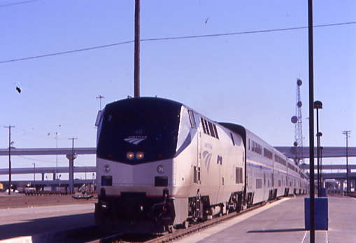 the eastbound Texas Eagle 22/422 backed into the Fort Worth Station