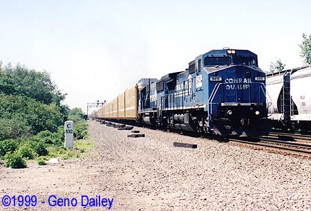 Ex-Con #8415 leads ML-480X on Track #2