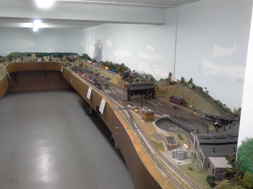 Click to display next picture