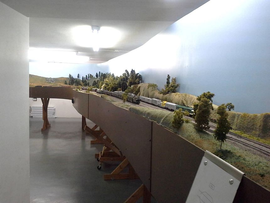 Click to display next picture