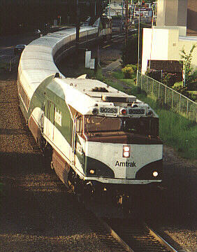 Amtrak Cascades arriving in Salem