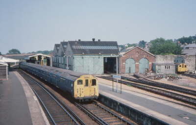 Standard Stock 044 and 046 at Ryde St. John's Road