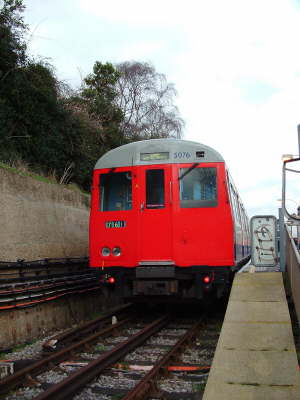 A60 in South Ealing local platform