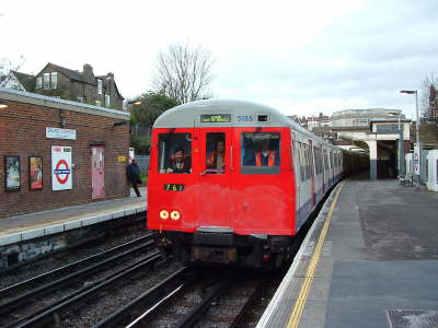 A60 arriving at Ealing Common