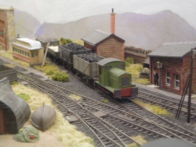 Magnets between the rails activate the couplings.