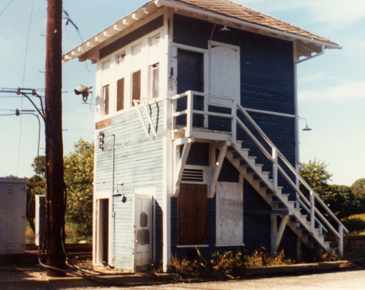 3.KIN_tower_roadside