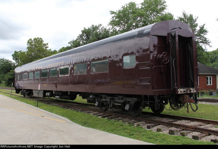 Canadian Pacific FP9 Passenger Diesel locomotive #1413 railroad train postcard 