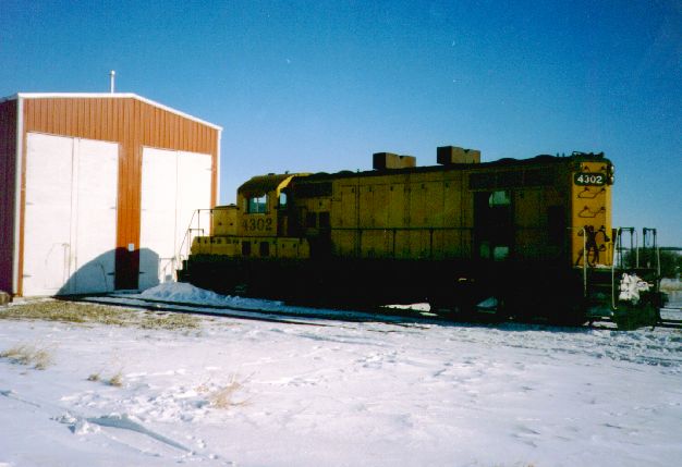 CWR4302shop.jpg (42506 bytes)