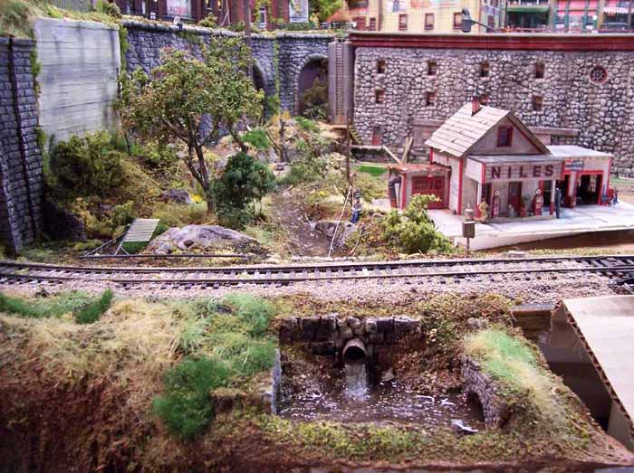 pg5b.applewood_10_29_c