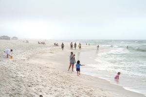 beach.jpg (9017 bytes)