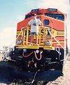 eric burris on bnsf4651t.jpg (6403 bytes)
