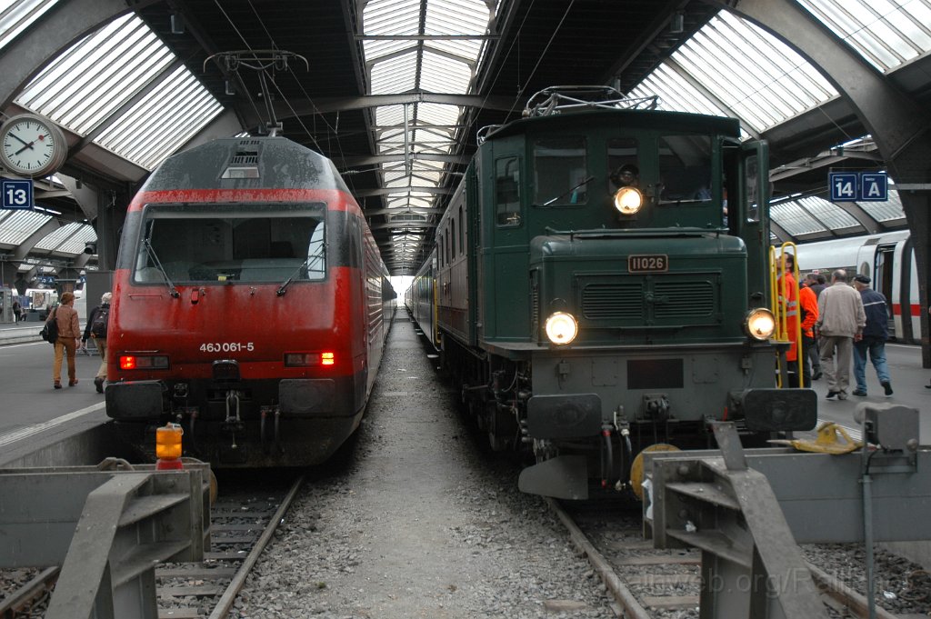 2780-0045-040513.jpg - SBB-CFF Re 460.061-5 «Wiggertal» + Ae 4/7 11026 / Zürich HB 4.5.2013