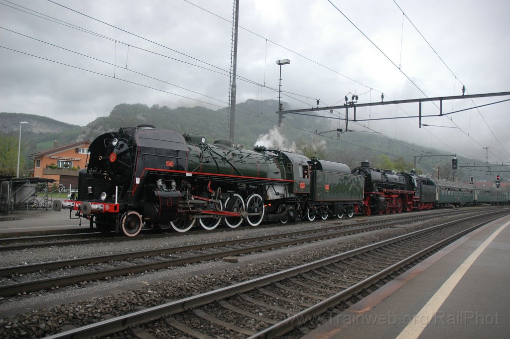2784-0032-040513.jpg - SNCF 141 R 1244 + DB 41.018 / Oensingen 4.5.2013