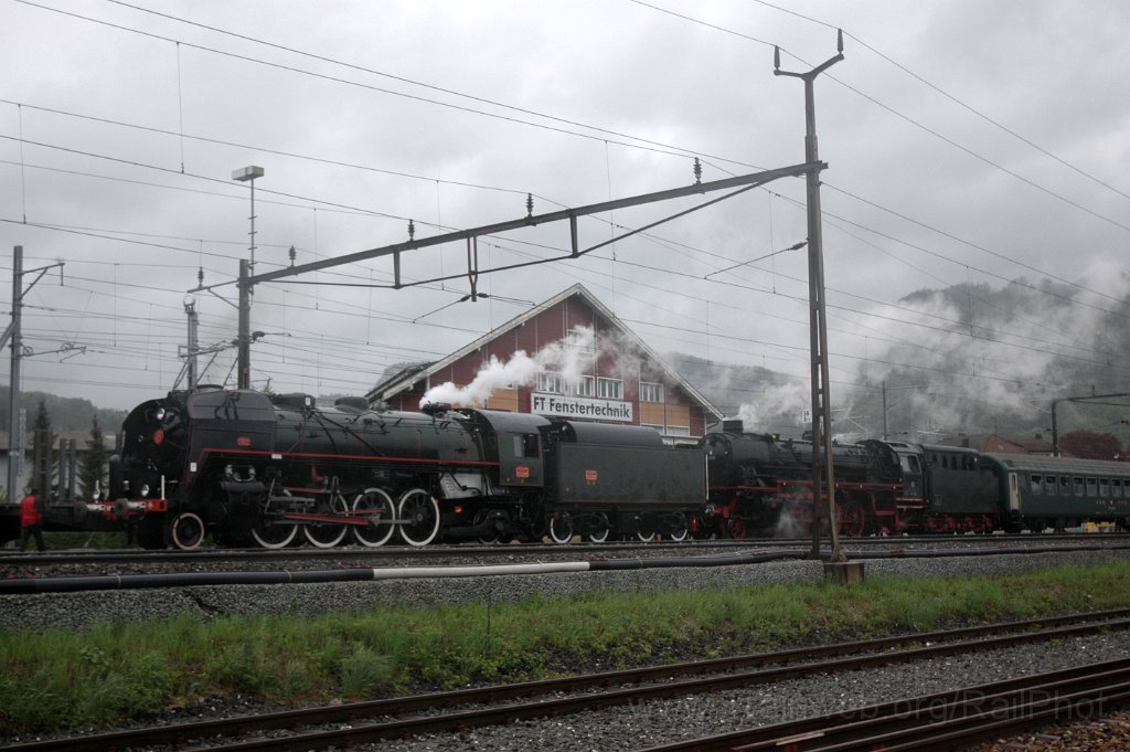 2785-0038-040513.jpg - SNCF 141 R 1244 + DB 41.018 / Oensingen 4.5.2013