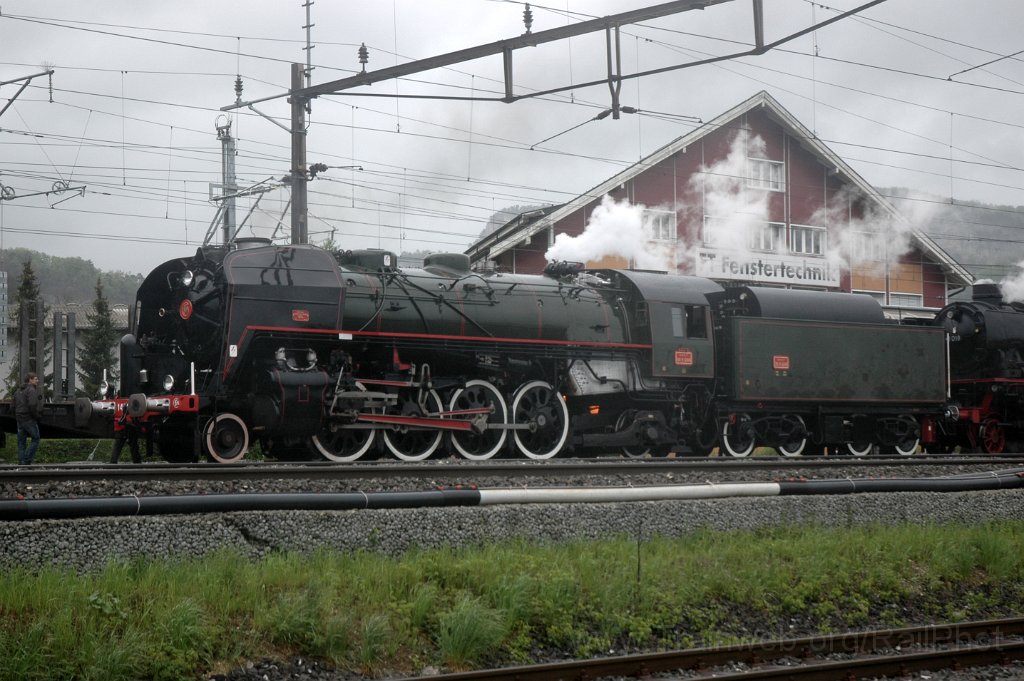2785-0039-040513.jpg - SNCF 141 R 1244 + DB 41.018 / Oensingen 4.5.2013