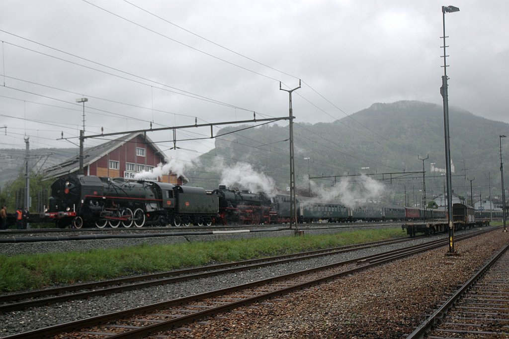 2786-0011-040513.jpg - SNCF 141 R 1244 + DB 41.018 / Oensingen 4.5.2013