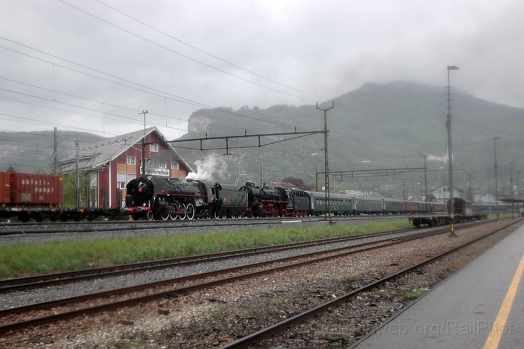 2786-0028-040513.jpg - SNCF 141 R 1244 + DB 41.018 / Oensingen 4.5.2013