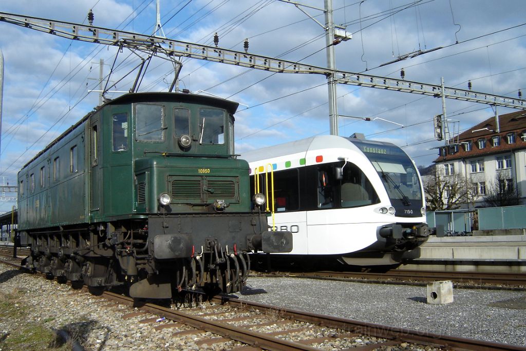 1280-0039-150207.jpg - SBB-CFF Ae 4/7 10950 + Thurbo RABe 526.719-0 / Weinfelden 15.2.2007