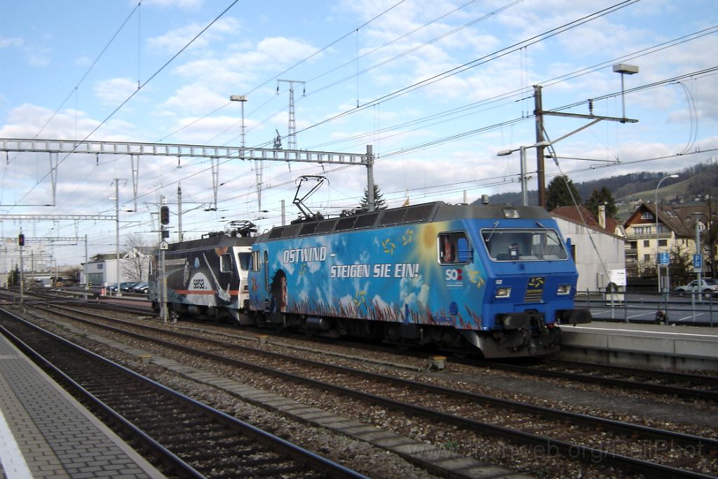 1281-0002-150207.jpg - SOB Re 456.143-7 "Menznau" + Re 456.093-4 "St.Gallen" / Weinfelden 15.2.2007