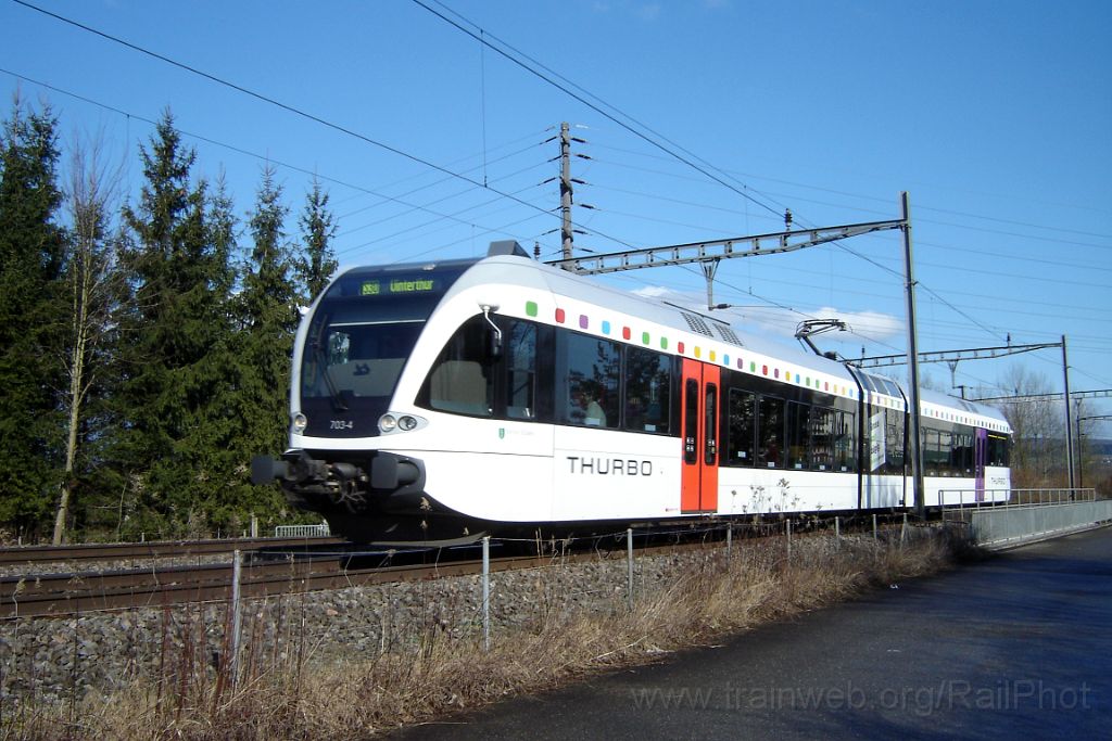 1281-0022-150207.jpg - Thurbo RABe 526.703-4 / Mülheim-Wigoltigen (Thurbrücke) 15.2.2007