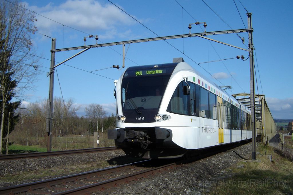 1281-0037-150207.jpg - Thurbo RABe 526.716-6 / Mülheim-Wigoltigen (Thurbrücke) 15.2.2007