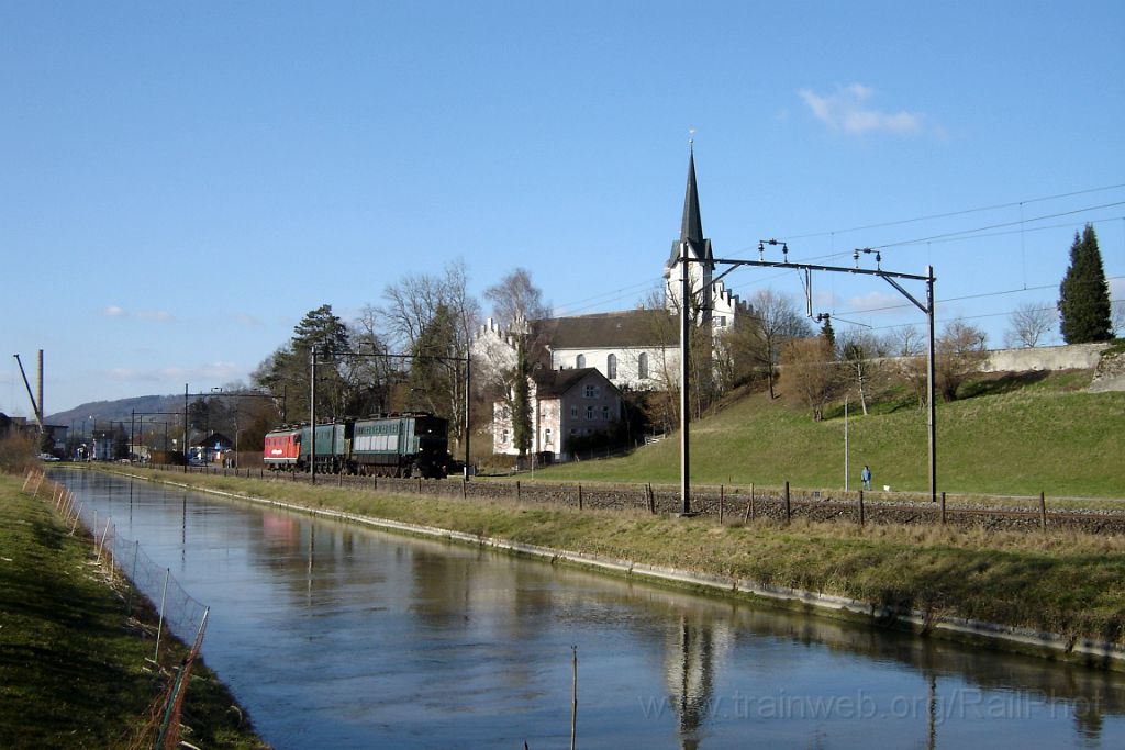 1283-0033-150207.jpg - SBB-CFF Ae 4/7 11010 + Ae 4/7 10950 + MThB Re 416.627-8 / Bürglen 15.2.2007