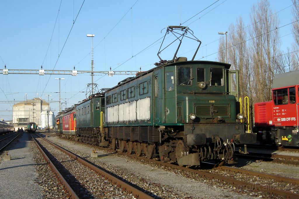 1284-0020-150207.jpg - MThB Re 416.627-8 + SBB-CFF Ae 4/7 11010 + Ae 4/7 10950 + MThB Re 416.628-6 / Romanshorn 15.2.2007