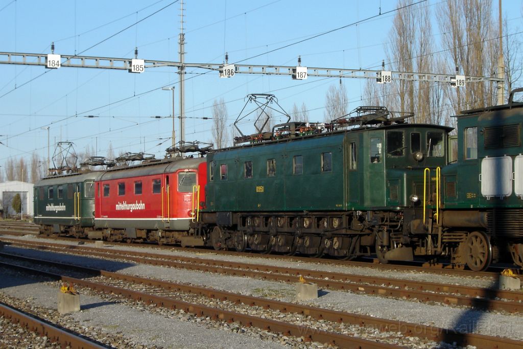 1284-0030-150207.jpg - SBB-CFF Ae 4/7 10950 + MThB Re 416.627-8 + Re 416.628-6 / Romanshorn 15.2.2007