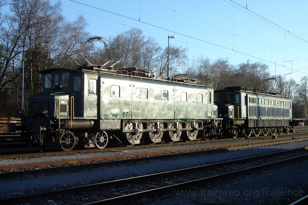 1285-0008-150207.jpg - SBB-CFF Ae 4/7 10950 + Ae 4/7 11010 / Romanshorn 15.2.2007