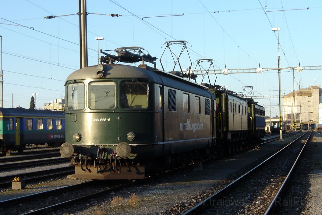 1285-0029-150207.jpg - MThB Re 416.628-6 + SBB-CFF Ae 4/7 11010 + Ae 4/7 10950 / Romanshorn 15.2.2007
