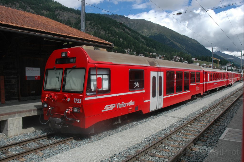 2526-0047-290712.jpg - RhB BDt 1752 / Samedan 29.7.2012