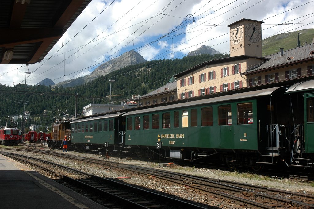 2528-0024-290712.jpg - RhB Ge 6/6' 415 / St.Moritz 29.7.2012