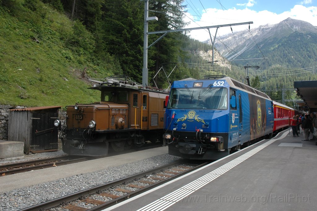 2531-0034-290712.jpg - RhB Ge 6/6' 415 + Ge 4/4''' 652 «Obervaz» / Bergün 29.7.2012