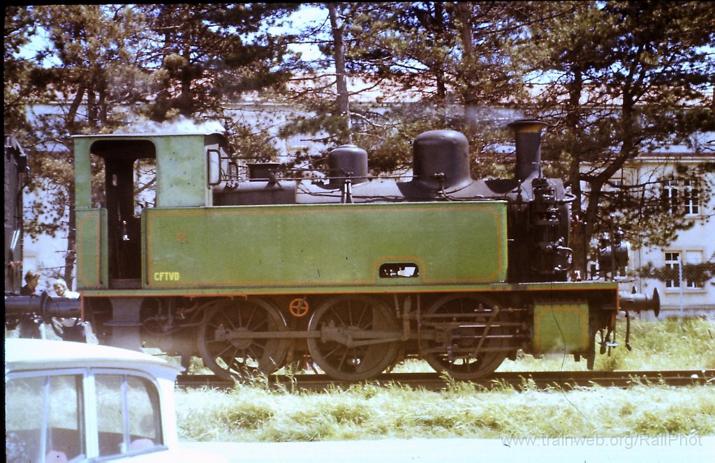 0006-0005s.jpg - CFTVD 030 T 51 "La Meuse" / Cernay St.André 25.5.1978