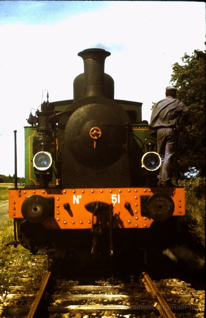 0006-0034s.jpg - CFTVD 030 T 51 "La Meuse" / Cernay St.André 25.5.1978